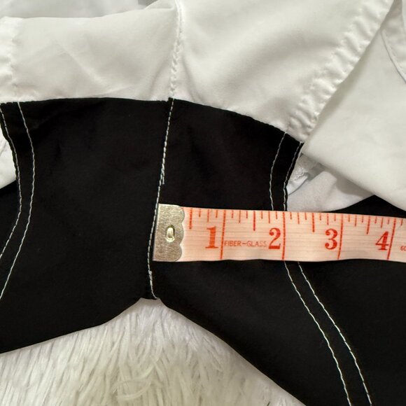 Women Old Navy Lightweight Performance Running Shorts Black White Extra Small - Picture 4 of 7